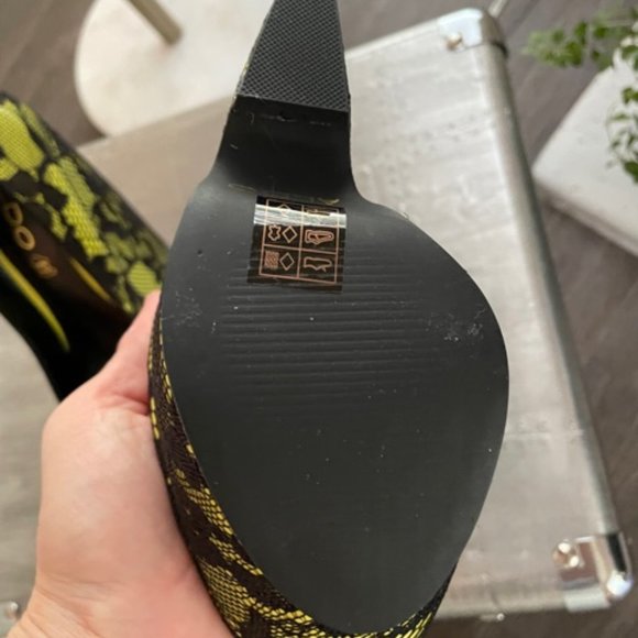 New ALDO OLMOS black lace and neon yellow 6.5/37 - Picture 10 of 10